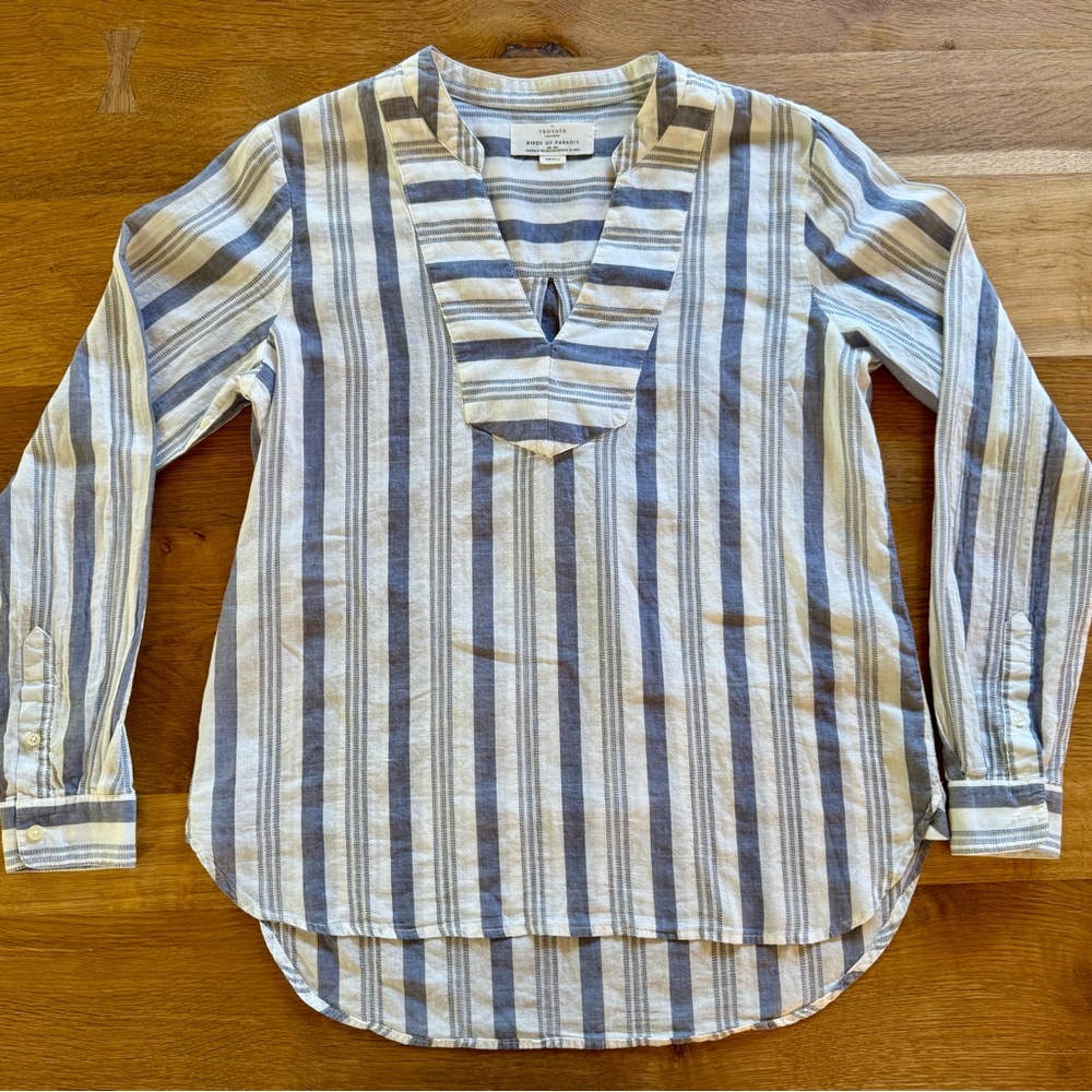 Trovata Striped Linen Blend Tunic Top in Blue and White